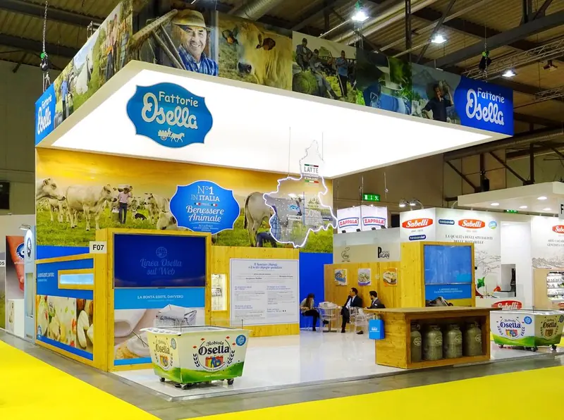 Stand Fattorie Osella giallo e azzurro