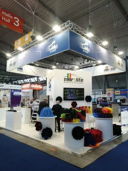 Stand Morolite con spazzole nere esposte